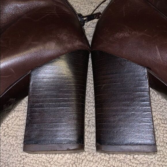 Vintage Donald J Pliner Brown Zip Ankle Bo… - Picture 10 of 11